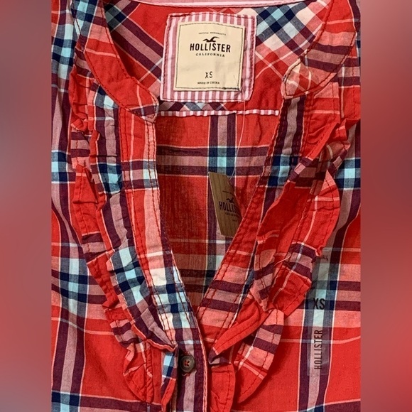 NWT Hollister Flip Cuffs deep ruffle V-neck, LS button-down red plaid blouse - Picture 5 of 10